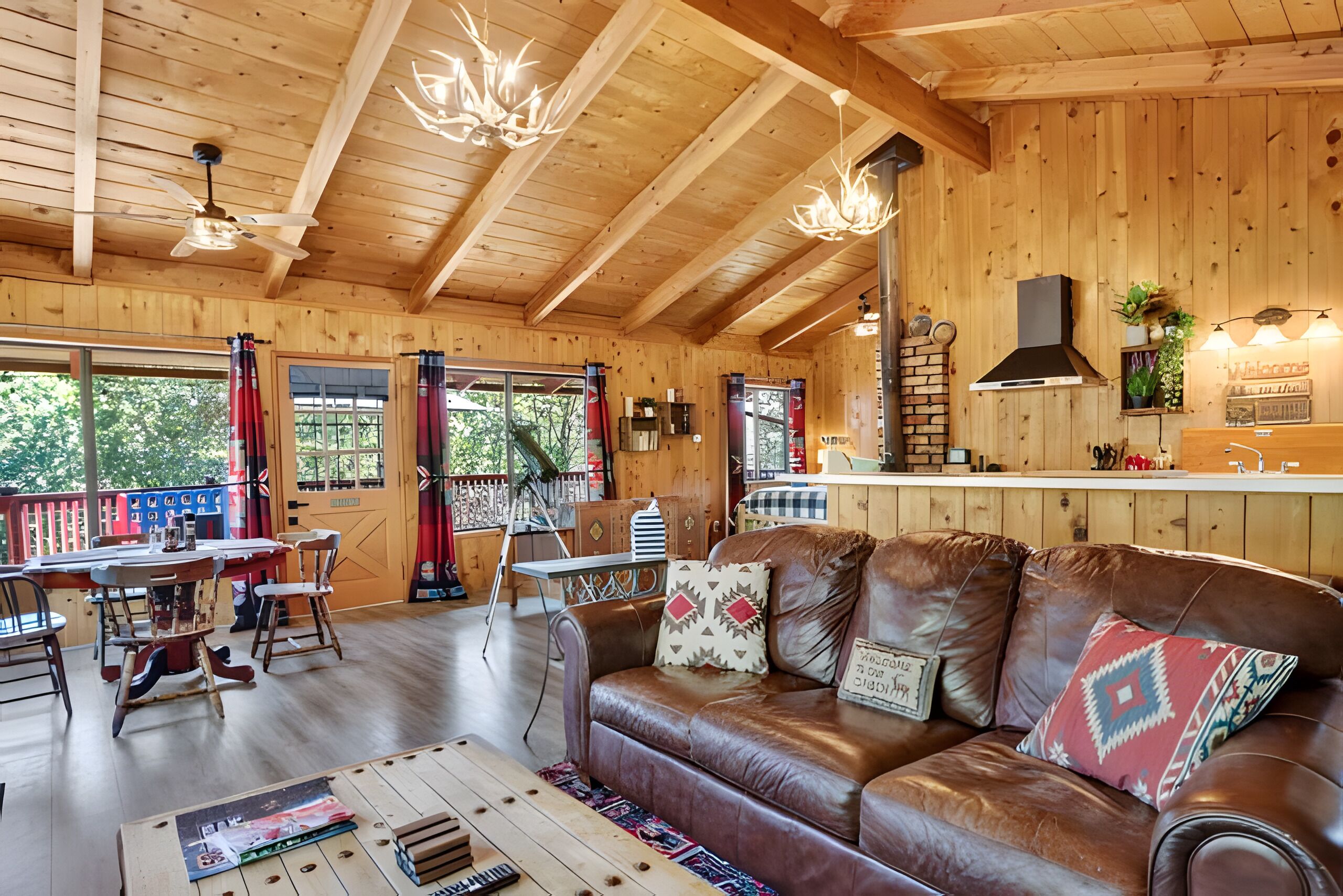 Smart TV, fireplace, books, stereo