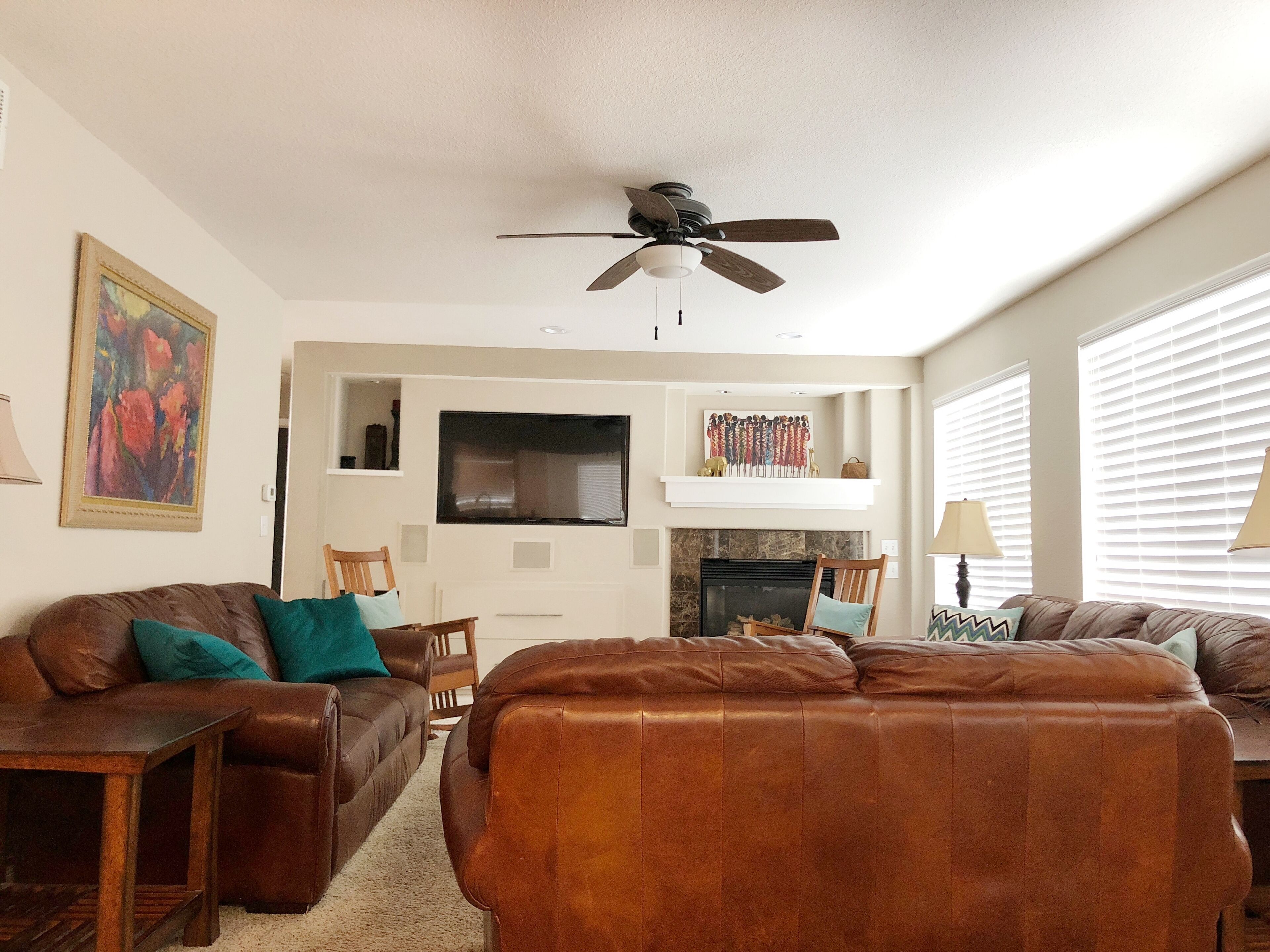 8 BR -- 4 Full Baths -- Sleeps 18 - Groups OK - 20 min to Denver or Boulder HUGE