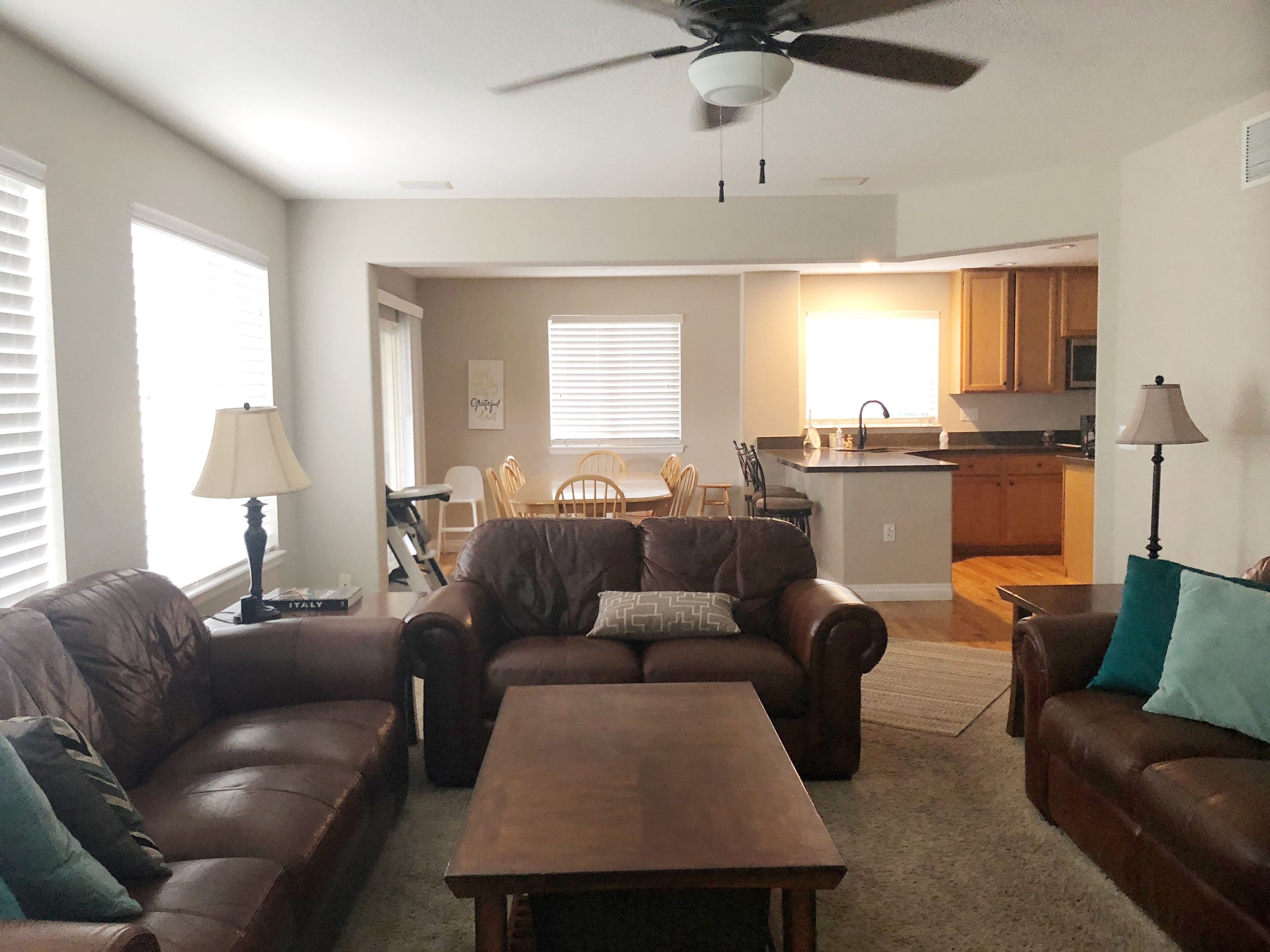 8 BR -- 4 Full Baths -- Sleeps 18 - Groups OK - 20 min to Denver or Boulder HUGE