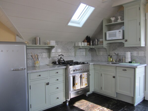Fridge, microwave, oven, stovetop - Historic 1887 Carriage House Located On Landmark Property (Santa Cruz)