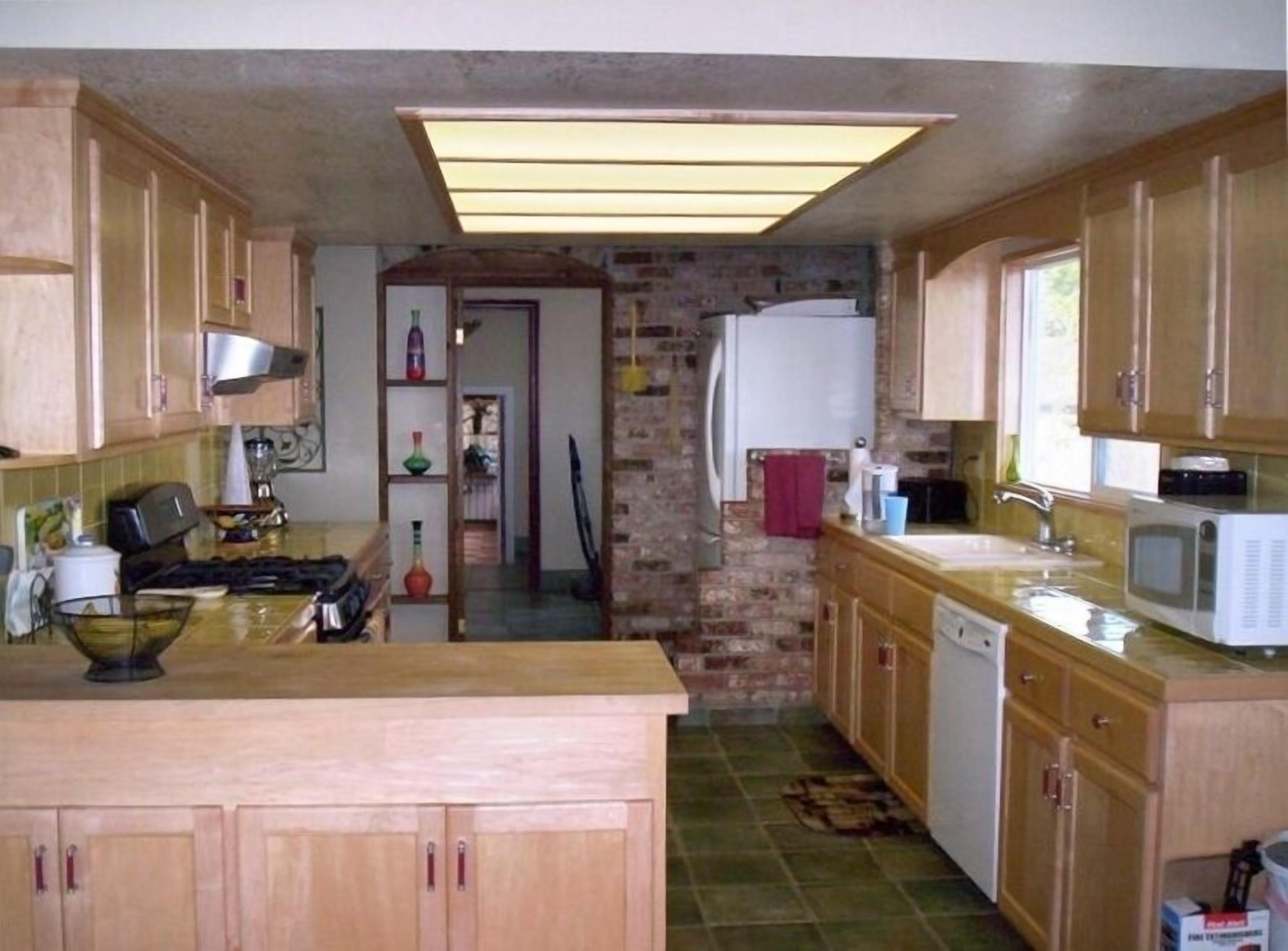 Clearlake Lakefront Panoramic View 4 BR/3 BA Home