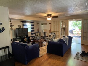 Smart TV, DVD player, video library, stereo