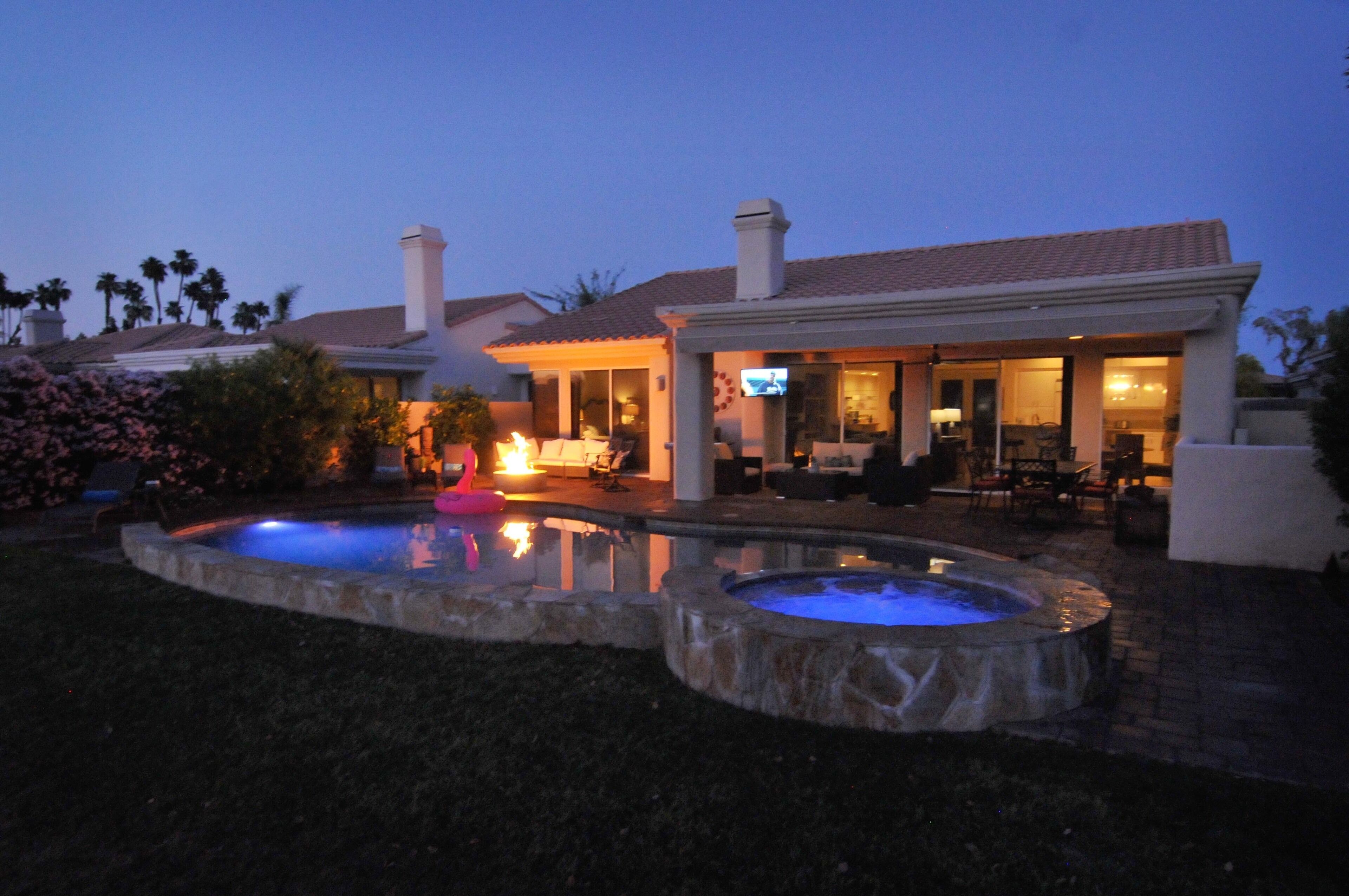 3B/3B, Golf/mountain views, BEACH ENTRY pool!!  spa, fire place/pit, bbq #226796