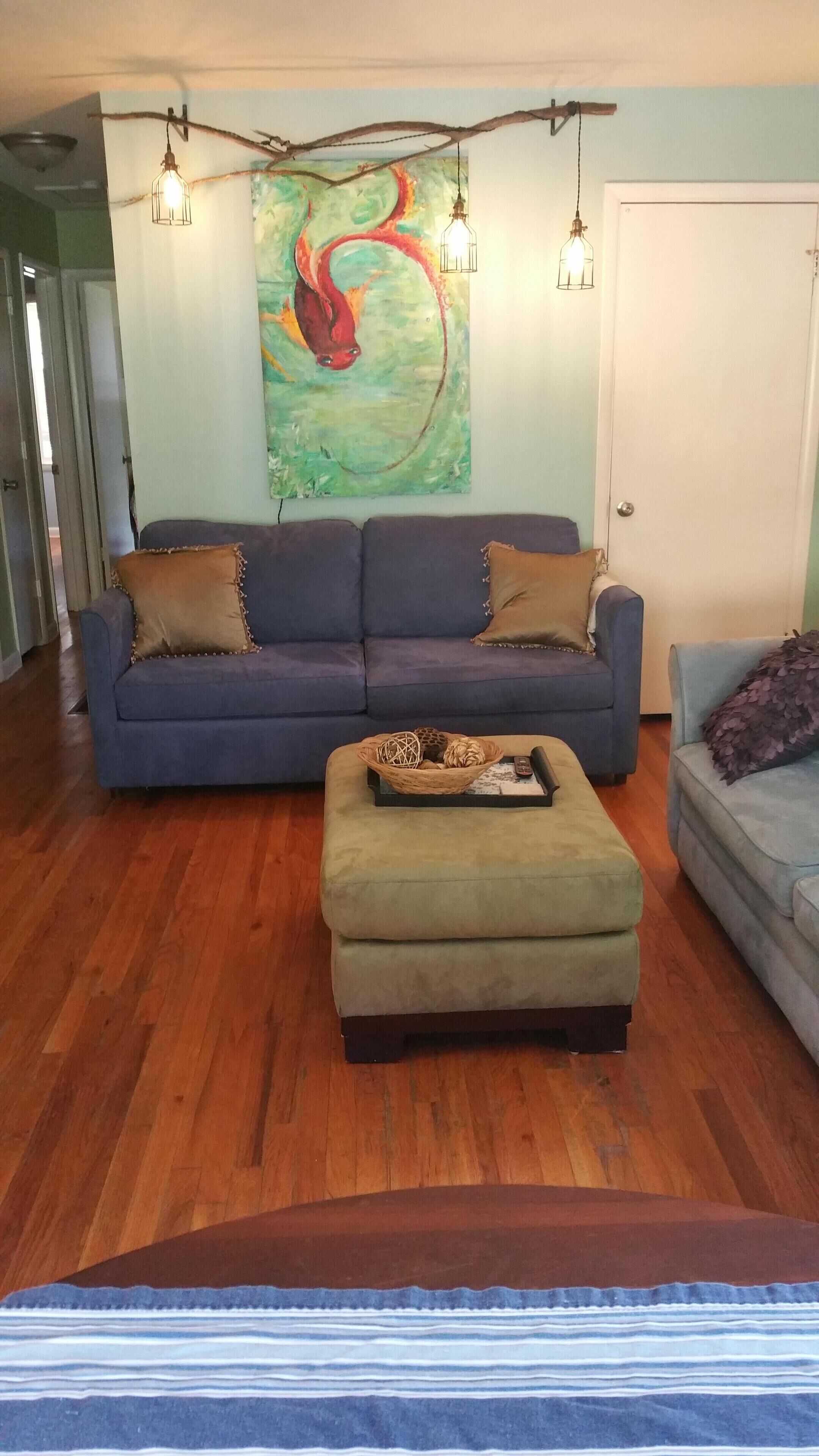 Best of Both Worlds, Price and Location