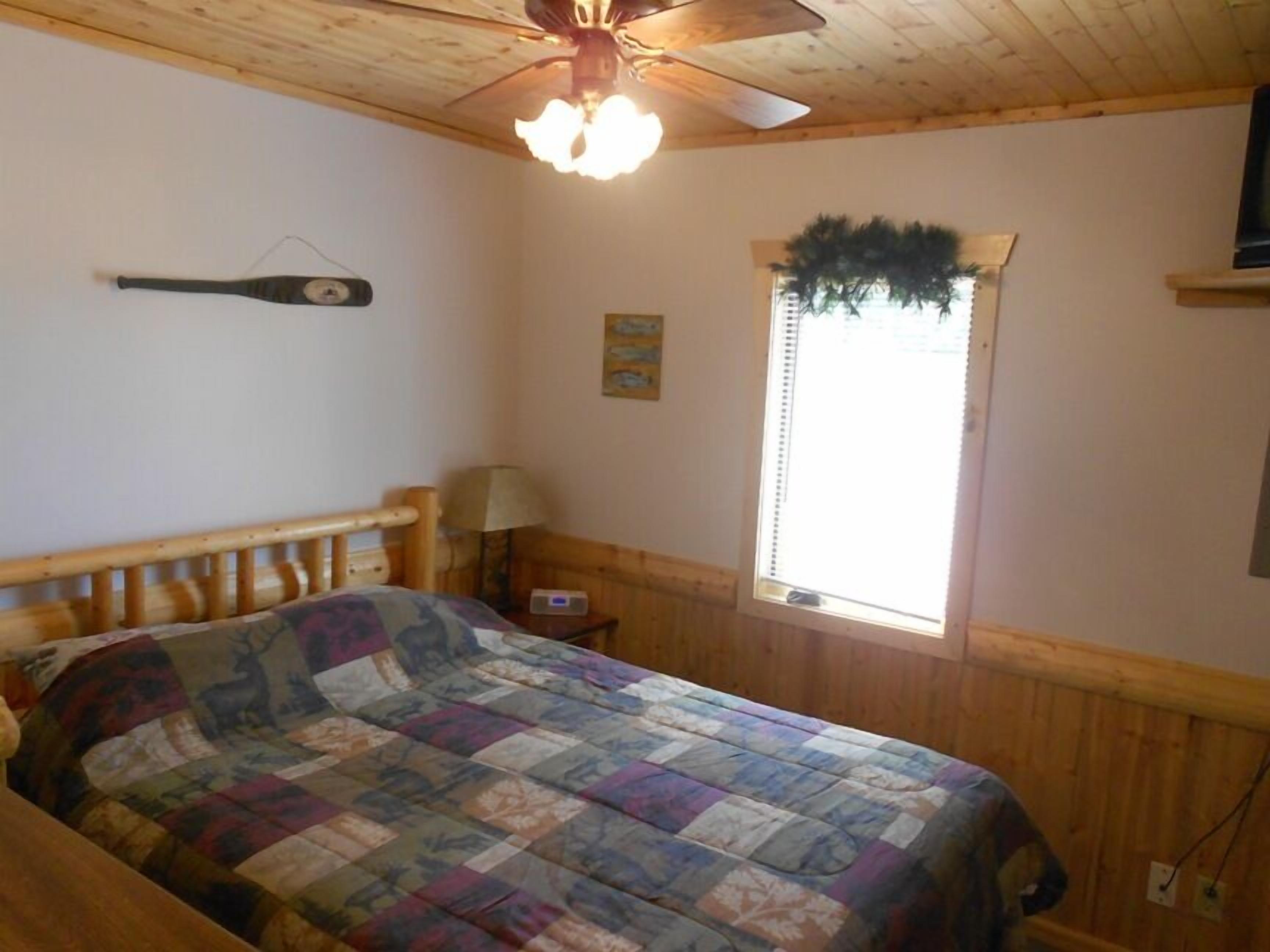 Breezy Bay Cottage - Lake Nokomis - Tomahawk, ~WI