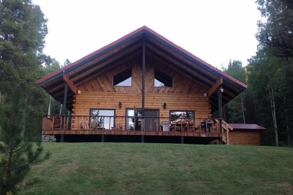 Secluded Glacier Meadow Log Home