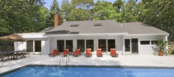Hamptons Getaway With Heated Pool, Har Tru Tennis, Built -in Grill, Bike Shed