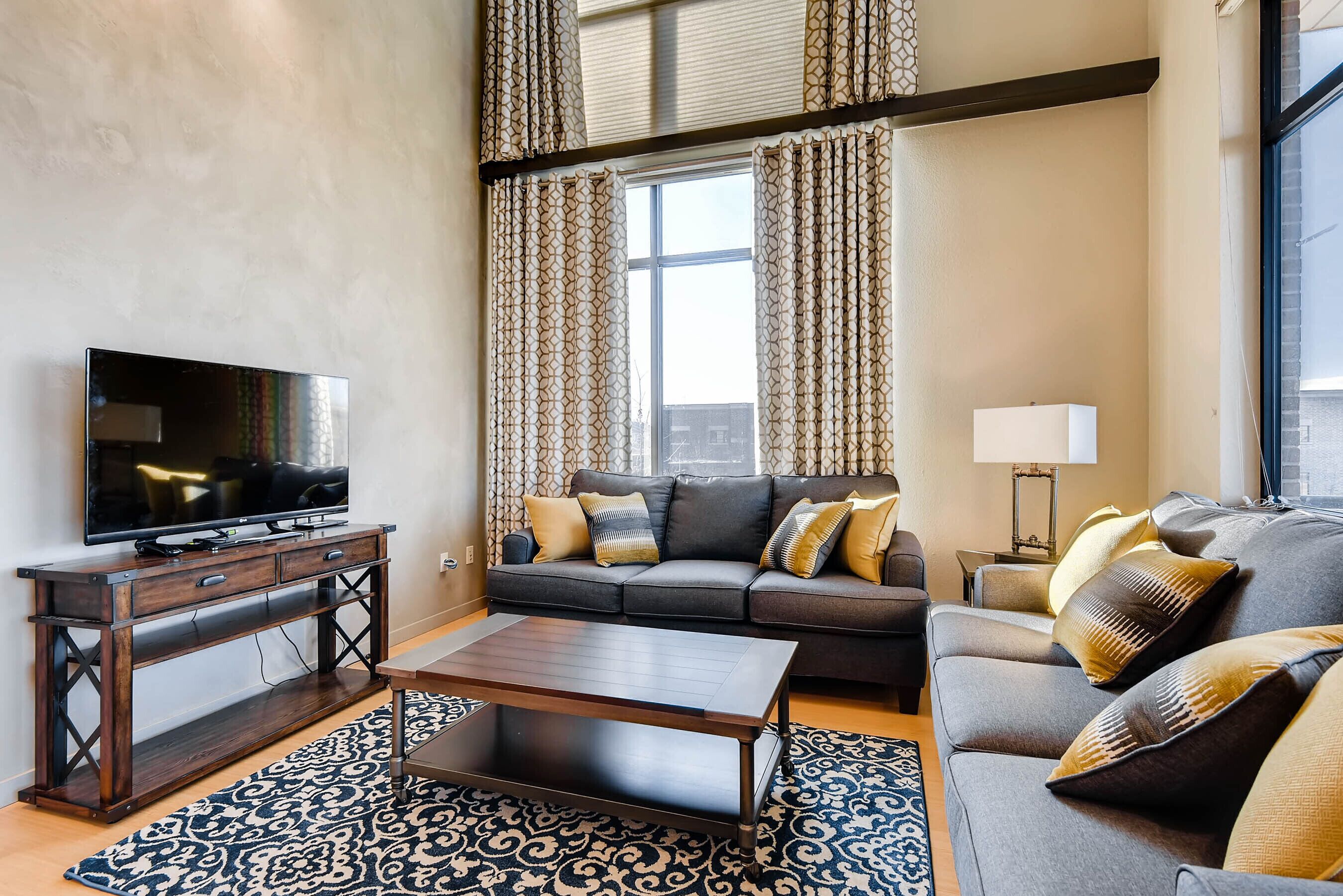 Prime Location -Denver/Boulder - Fabulous location with Mountain View!!!