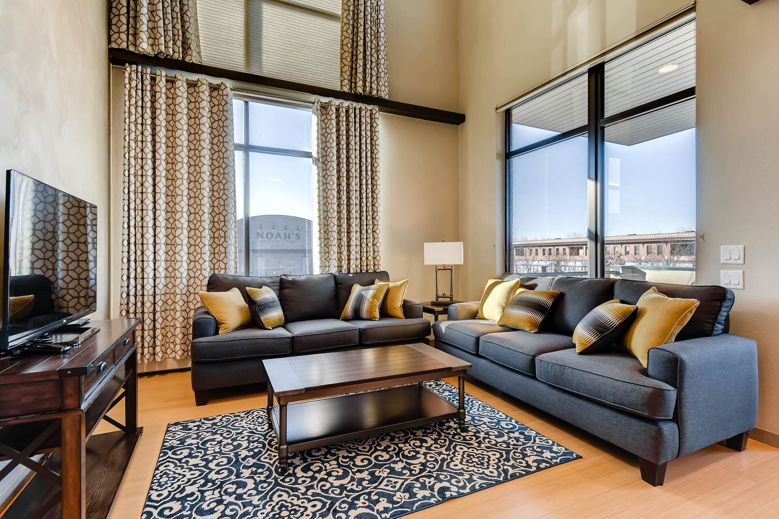 Prime Location -Denver/Boulder - Fabulous location with Mountain View!!!