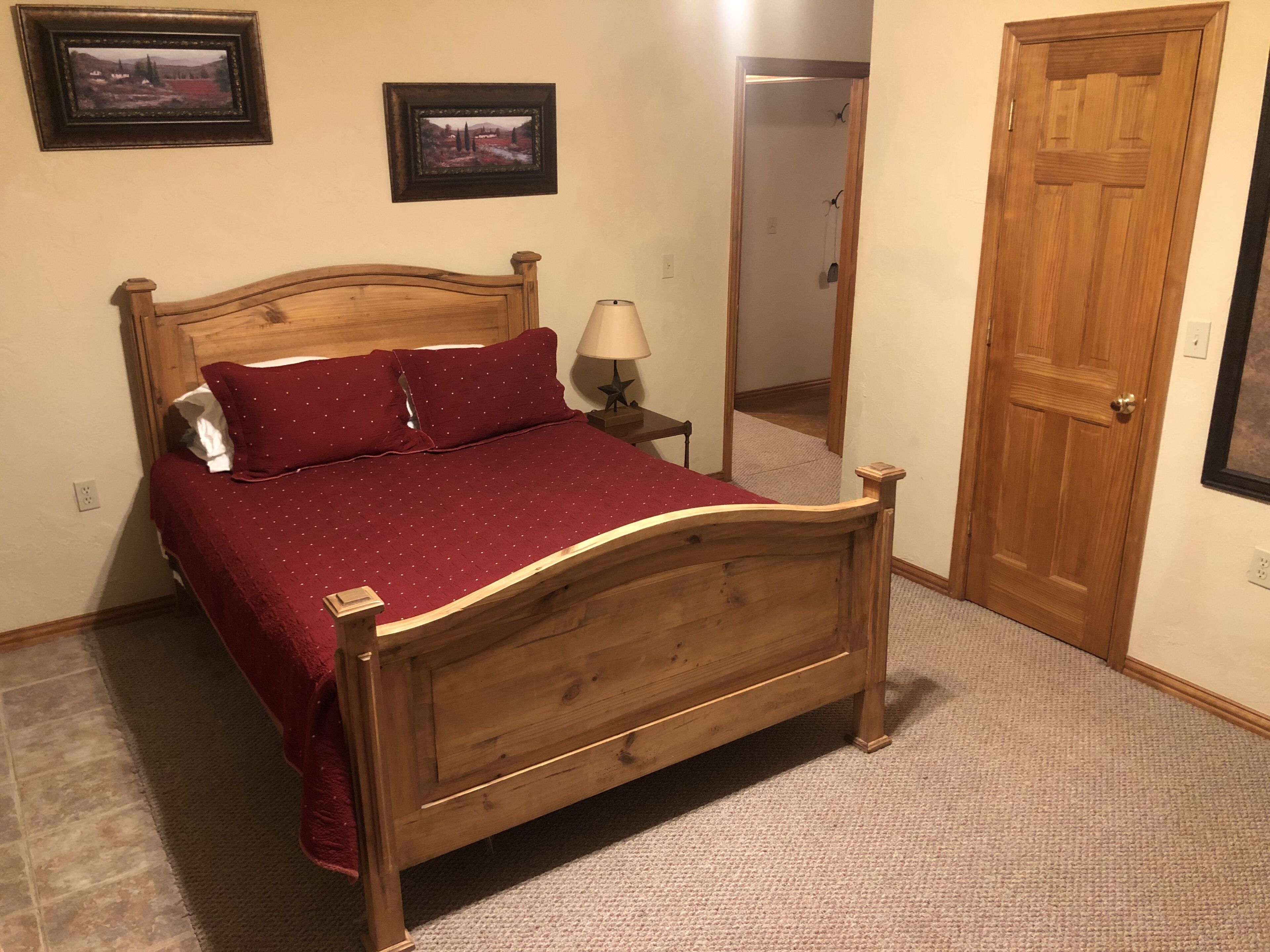 Wallace Ranch w/arena, corrals, fire pit, pool table, outdoor shower & HOT TUB!