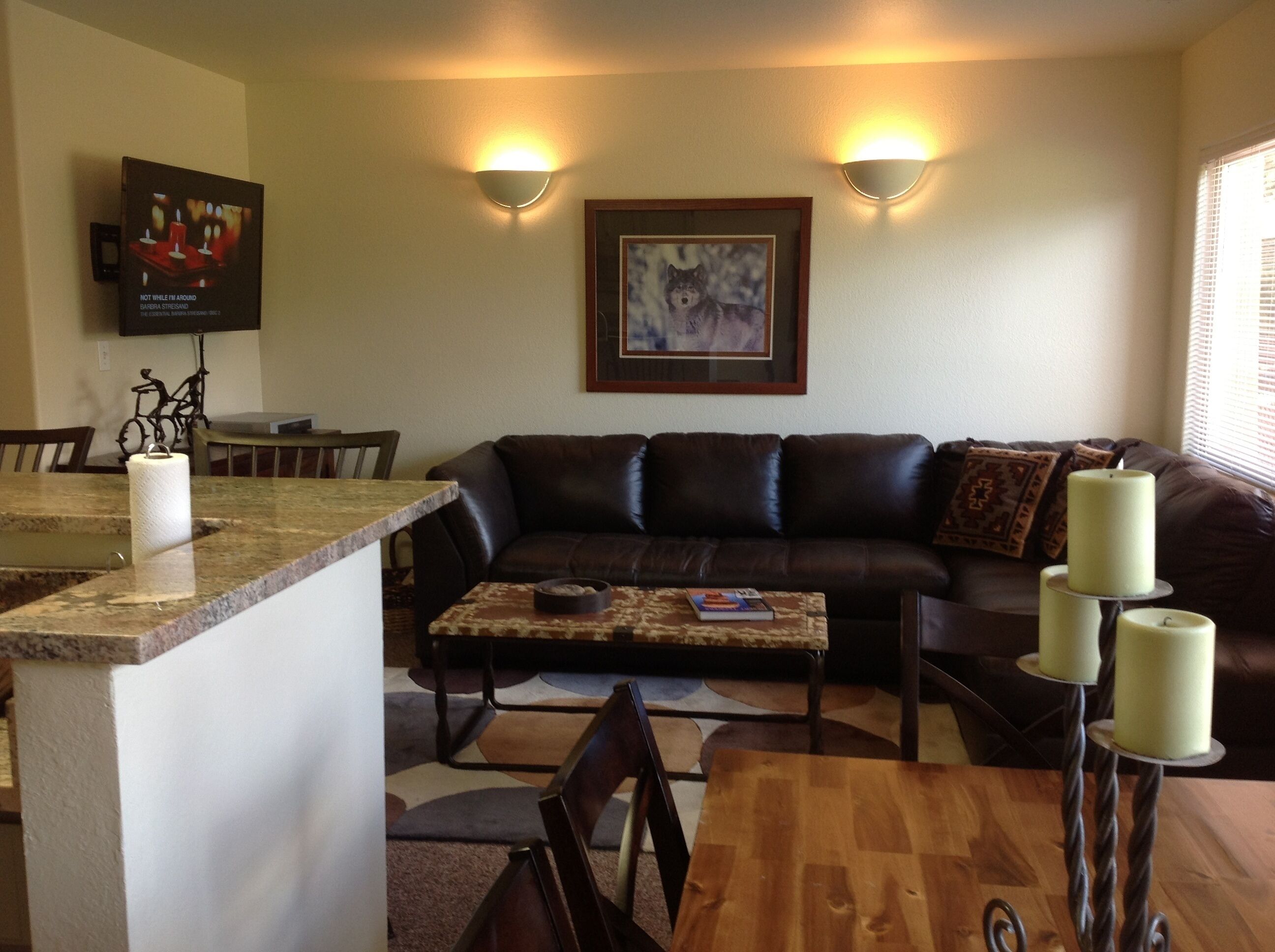 Pet Friendly 5 Star Rated 3 Bed 2 Bath, 2 King Rooms and Double Twin Room