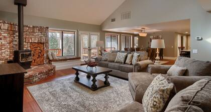 Kaunis vuoristokartano lähellä Yosemiten kansallispuistoa ja Bass Lake Kaliforniassa