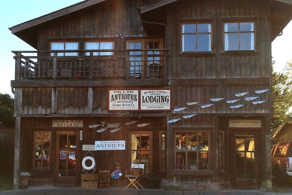 Family Friendly In Town Accommodations