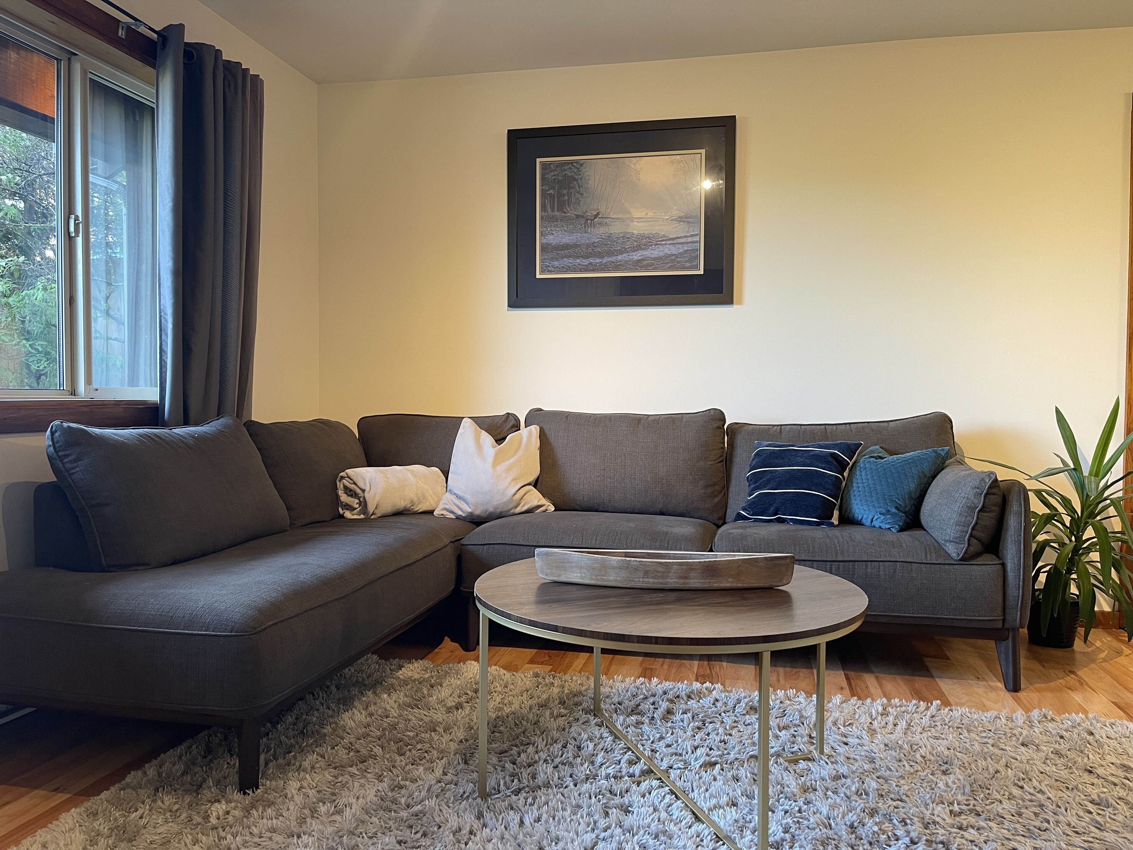 Tofino Cedar Suite - Lone Cone Mountain View