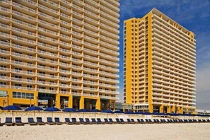 Exterior - Beachfront | Family-Friendly | Excellent view | Free Wifi | Beach Service* (Panama City Beach)