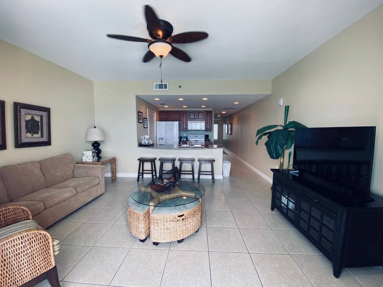 Beachfront | Family-Friendly | Excellent view | Free Wifi | Beach Service*