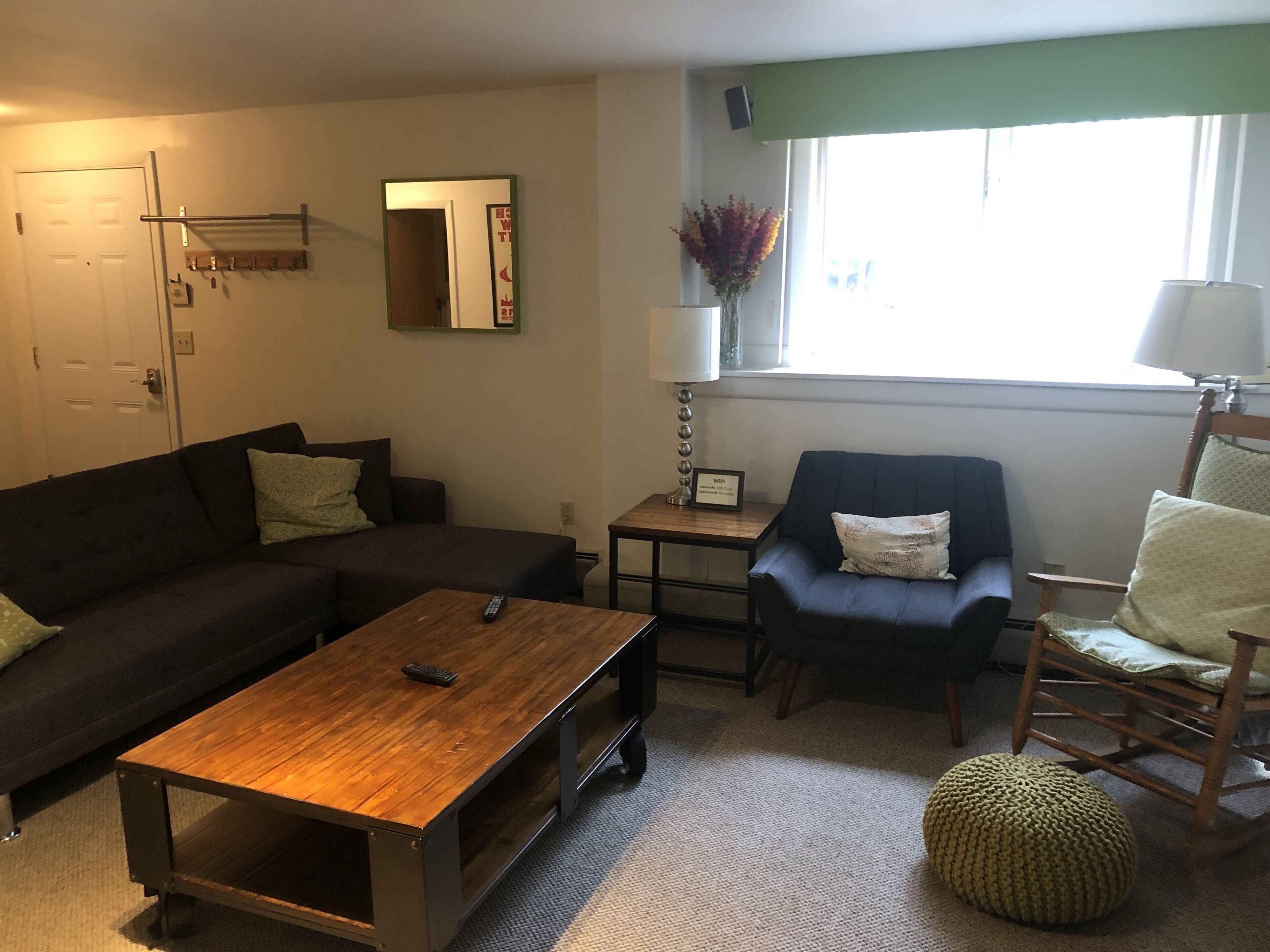 Modern, Comfy & Clean Condo at Mountainside - Pool/HotTub, WIFI, on Mtn R