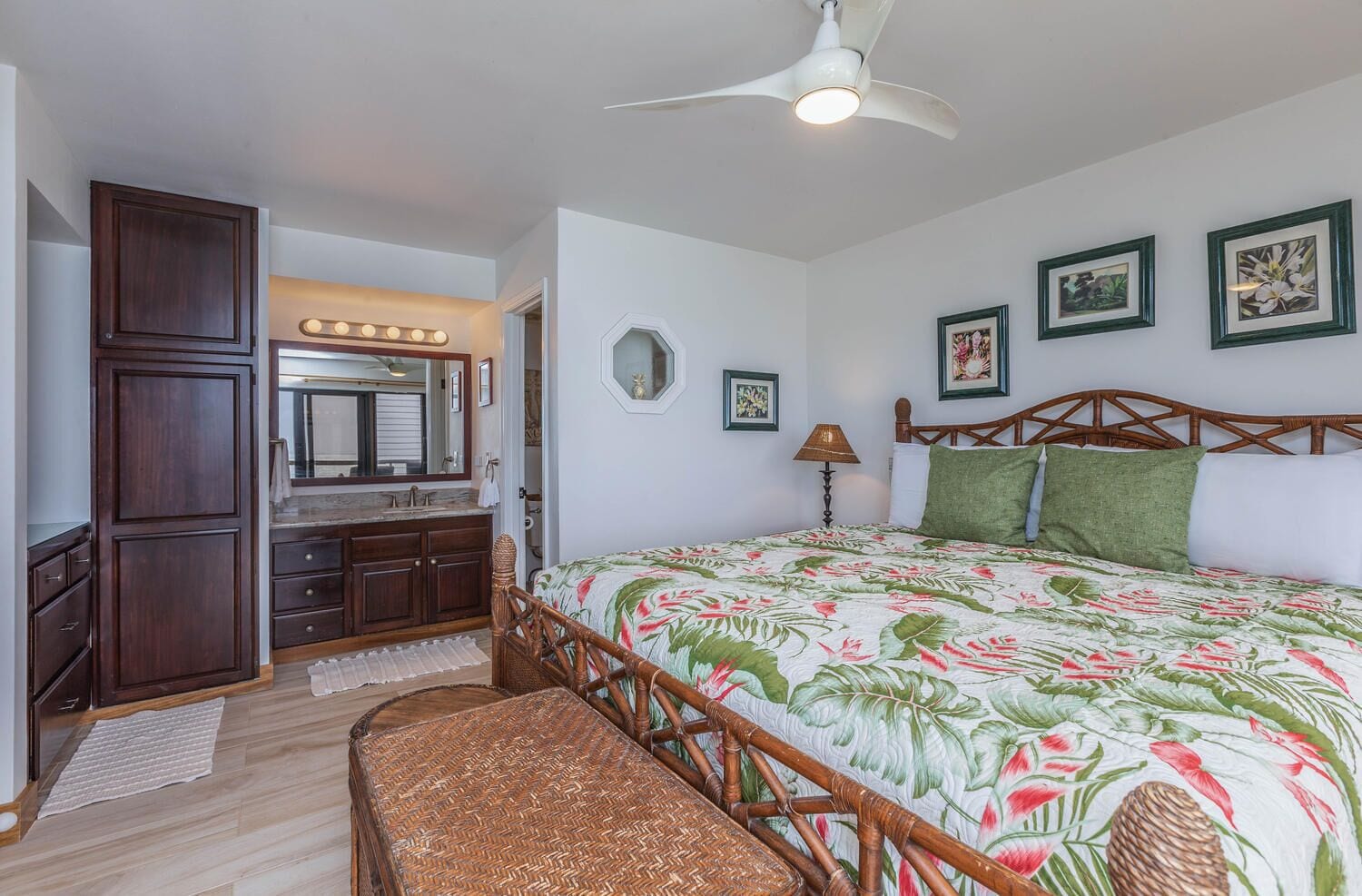 Poipu Shores 207A Oceanfront Sanctuary, Corner Unit, w\/AC - Photo 4