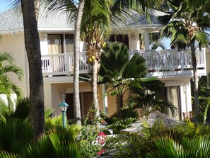 Property grounds - Charming Villa 442 "Les Palmiers" St. James's Club Beach Peninsular, Antigua  (Mamora Bay,)