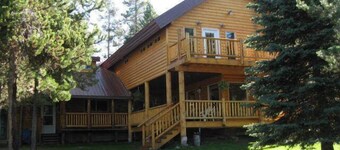 Lake-Front Island Park Vacation Rental Sleeps Sixteen
