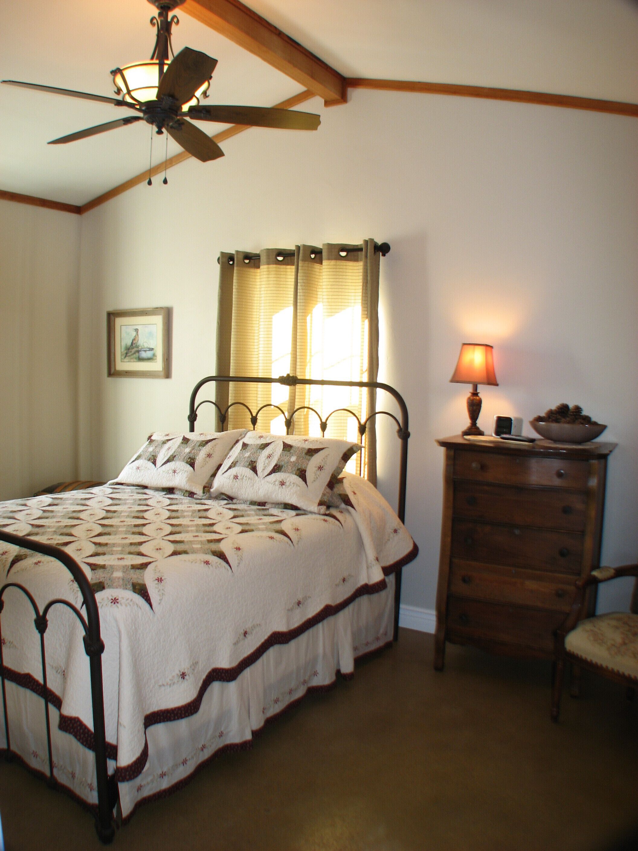 Creekside Barn Located On Bear Creek Just Minutes From Fredericksburg