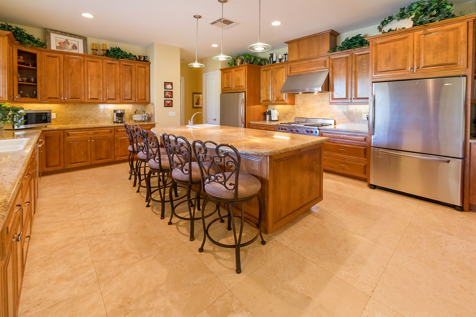 Private Estate Home Near Golf, Tennis Gardens, Concerts, Arenas, and Festivals