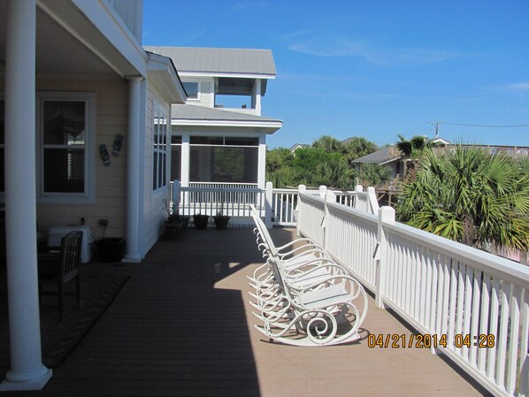 Terrace/patio - Ocean Views from Expansive, Family home. Fireplace, ELEVATOR, 6 br, 5 baths! (Edisto Beach)