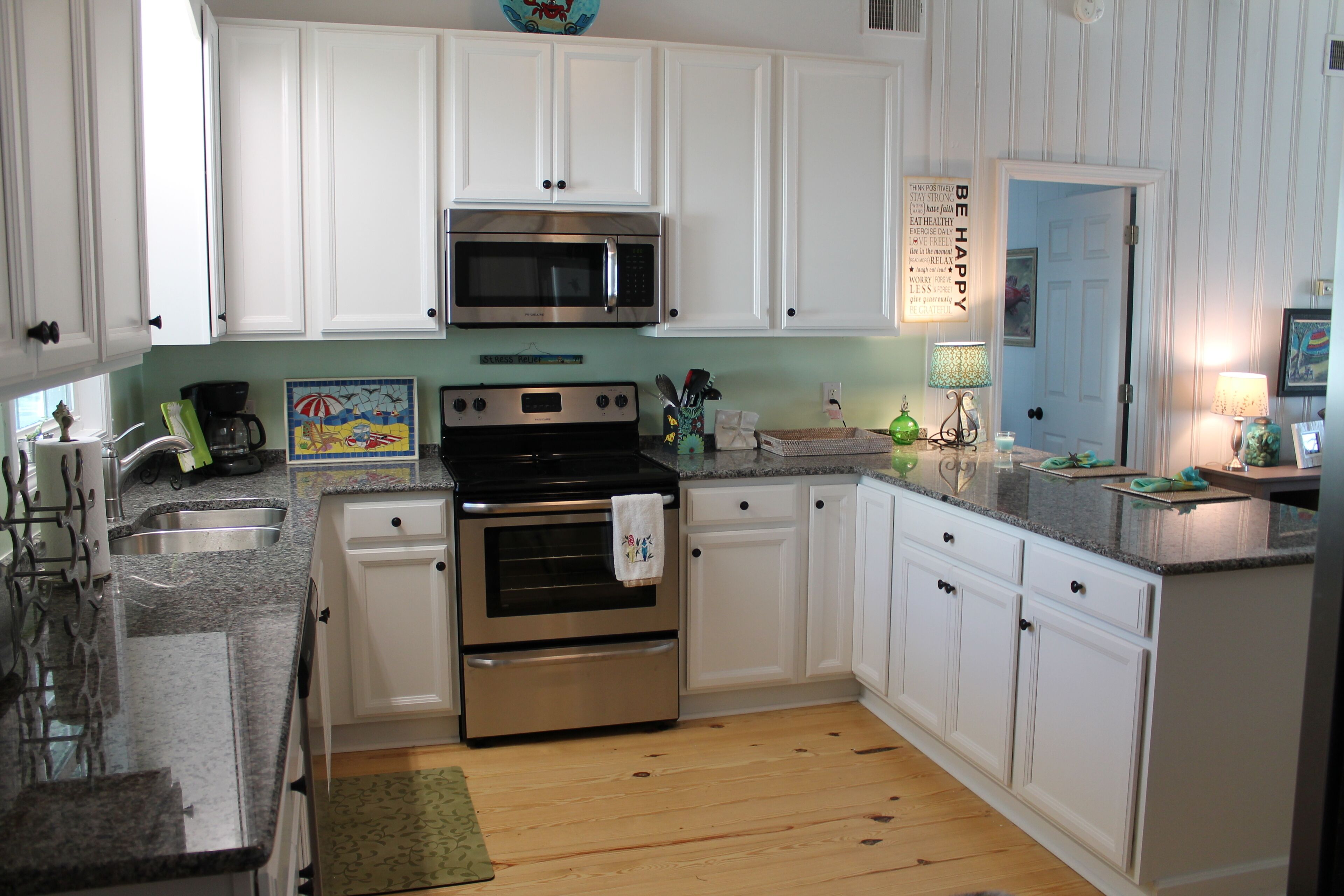 Cute!  Newly Remodeled Oib Cottage 2nd Row, 3 Blocks From Pier!