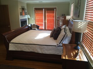 5 habitaciones, tabla de planchar con plancha, cuna de viaje y wifi 