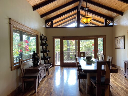Volcano Rainforest Estate & Lodge; 5 miles to National Park; Hot Tub; 3 BR/3 BA 11-3203 Huakai Street, Volcano, HI, 96785, US