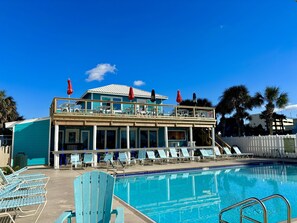 Piscina all'aperto, una piscina riscaldata