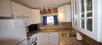 Pristine Beach Cottage at SeaWatch Beach