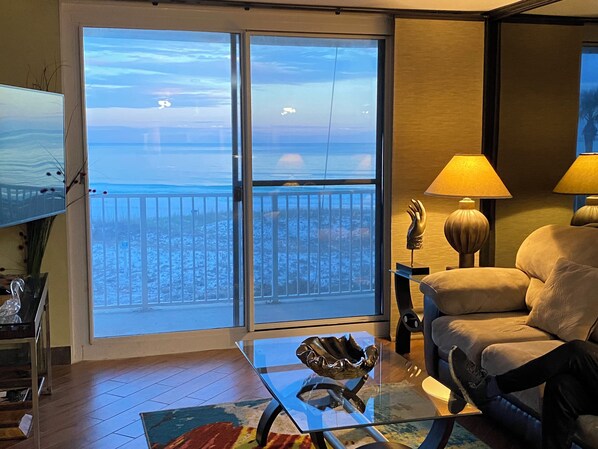 Smart TV, video games, DVD player, streaming services