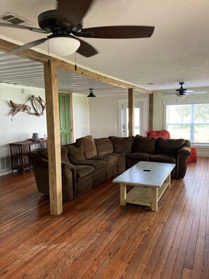 Smart TV, books - This inviting outdoor living space is an extension of the home, (Fairhope)