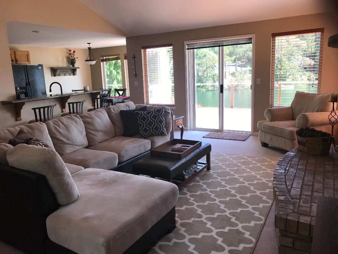 Lakefront Getaway; Weekly Discounts Available