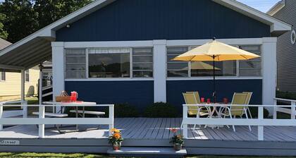 Cottage on beautiful Lake James