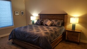 4 Schlafzimmer, Schreibtisch, BĂŒgeleisen/BĂŒgelbrett, WLAN