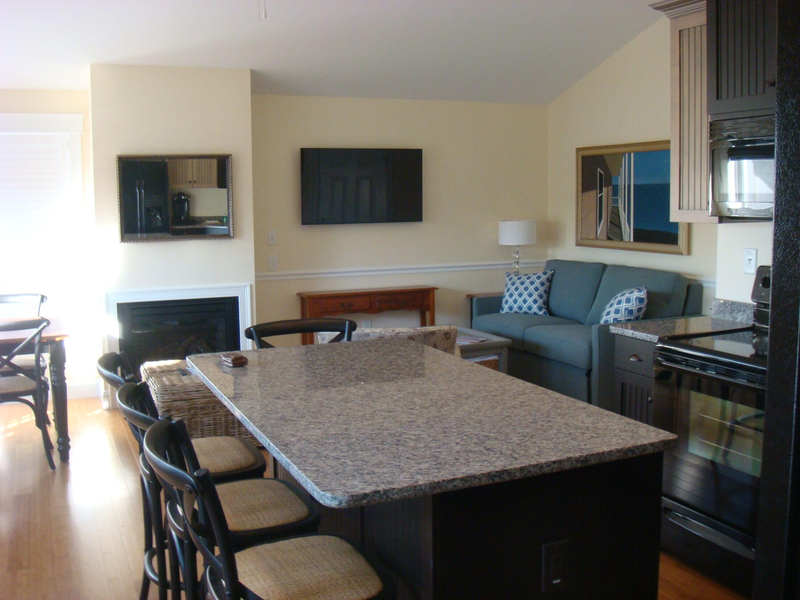 Smart-tv en een open haard