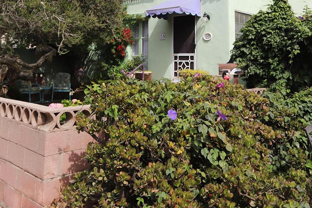 100-Year-Old Venice Beach Home