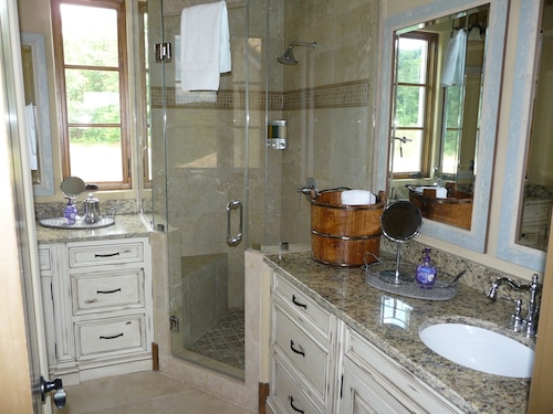Villa della Luna, an authentic Tuscan Villa in Montaluce, license #3857