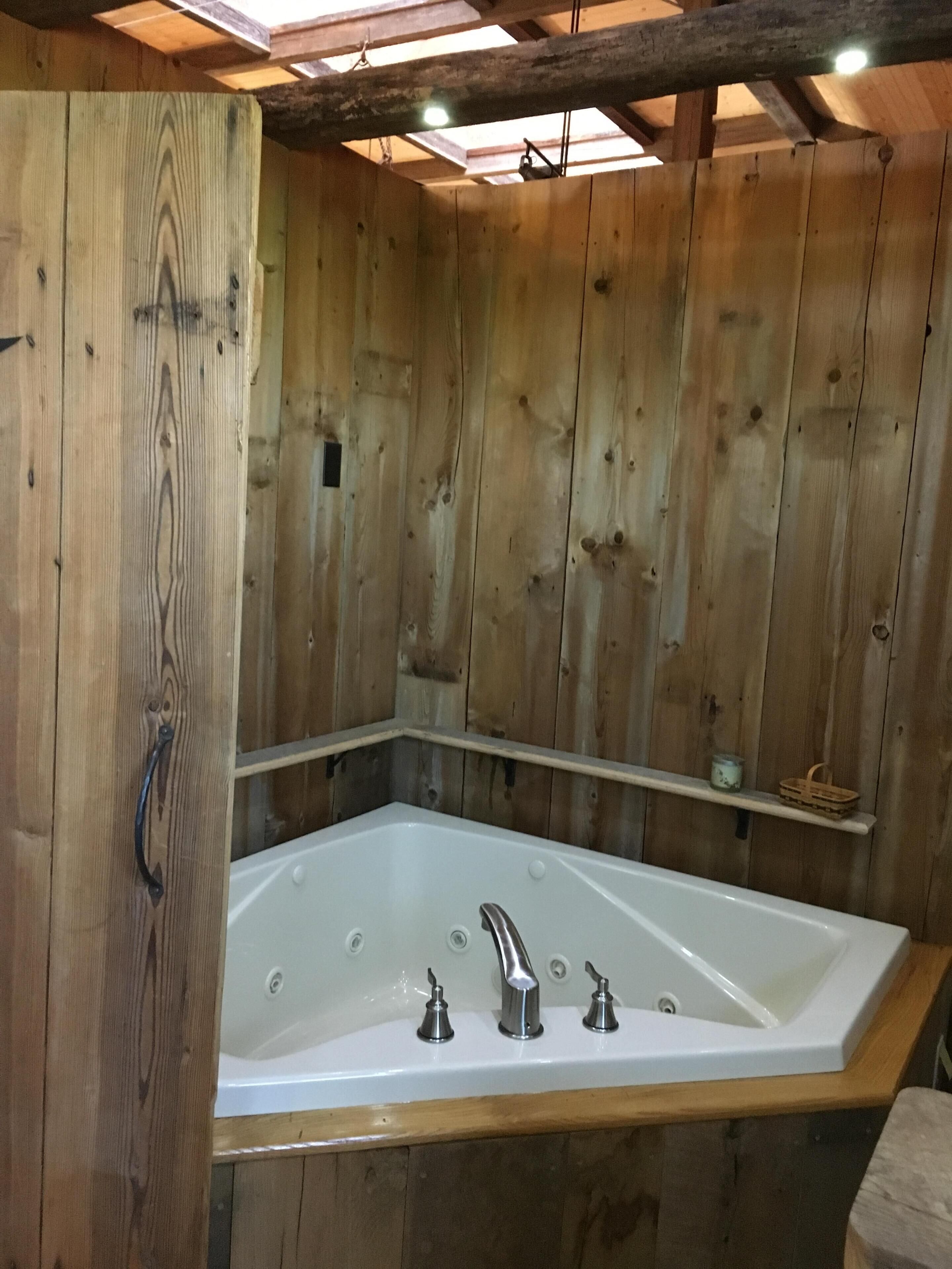 Rustic, cozy children's loft at Oak Springs Farm 