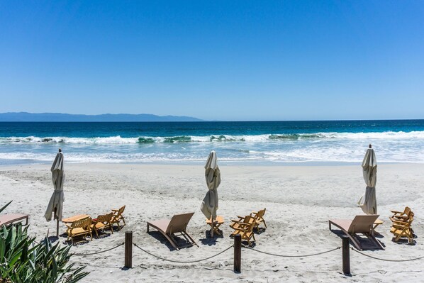 Beach - Beach Front Condo w/ Balcony! Amazing Views, White Sand & Pools! (Punta Mita)
