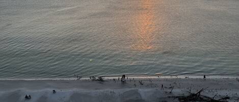 Am Strand, Liegestühle, Strandtücher