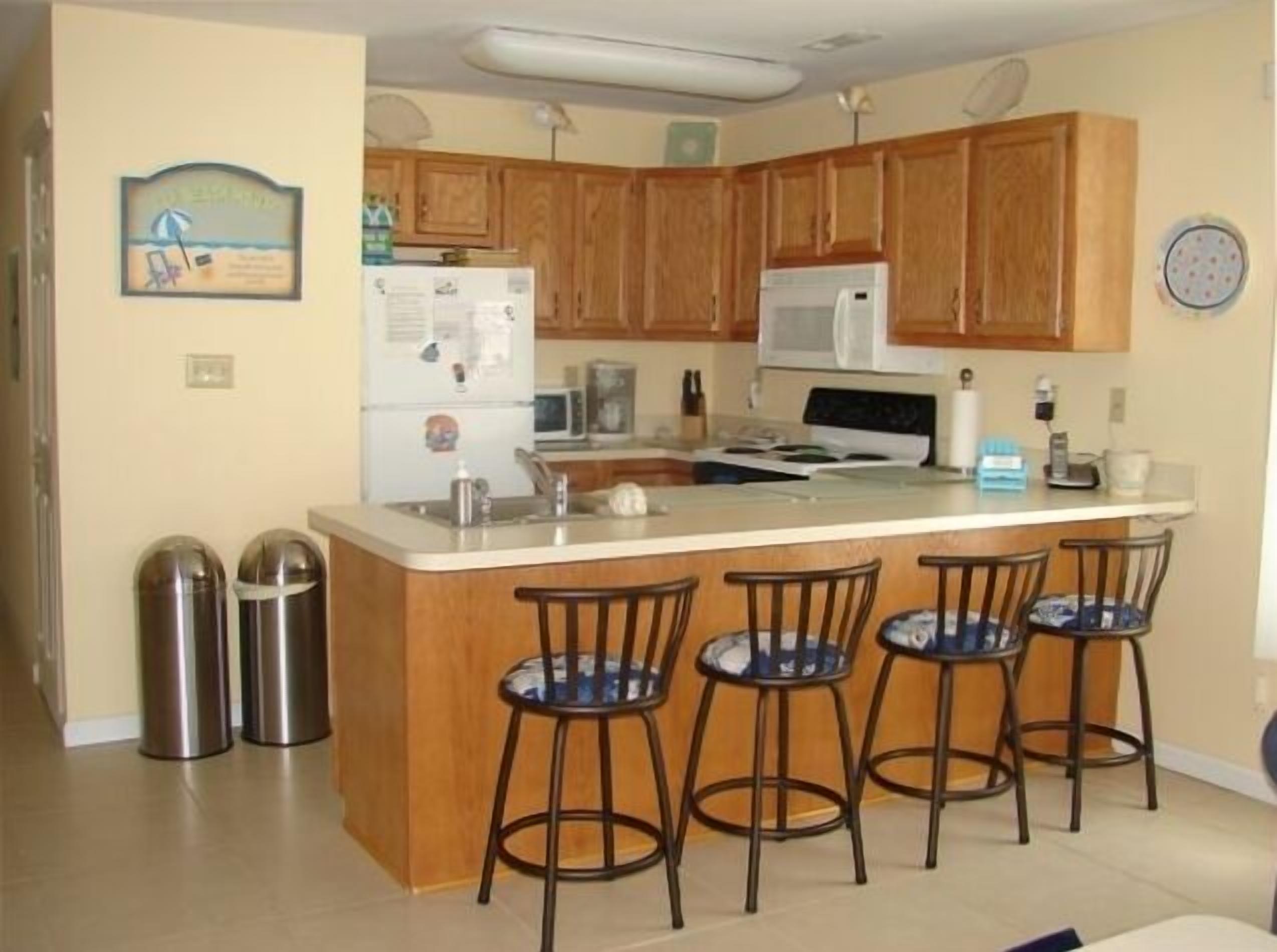 Newly Furnished-Heated Pool-Elevator - 1/2 Block to Beach/Wildwood Crest