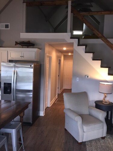 Joat 1 - Spacious 3 BR Venice Houseboat Sleeps 8-12