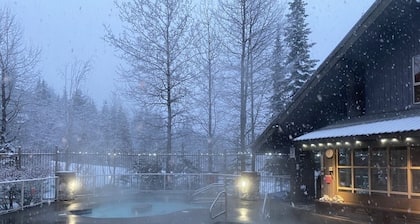 Ski In Ski Out Great Location Hot Tub Super Clean Fully Stocked Great Reviews