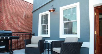 PARK and WALK - Mayberry & Main - 'The Main Suite' - New Construction