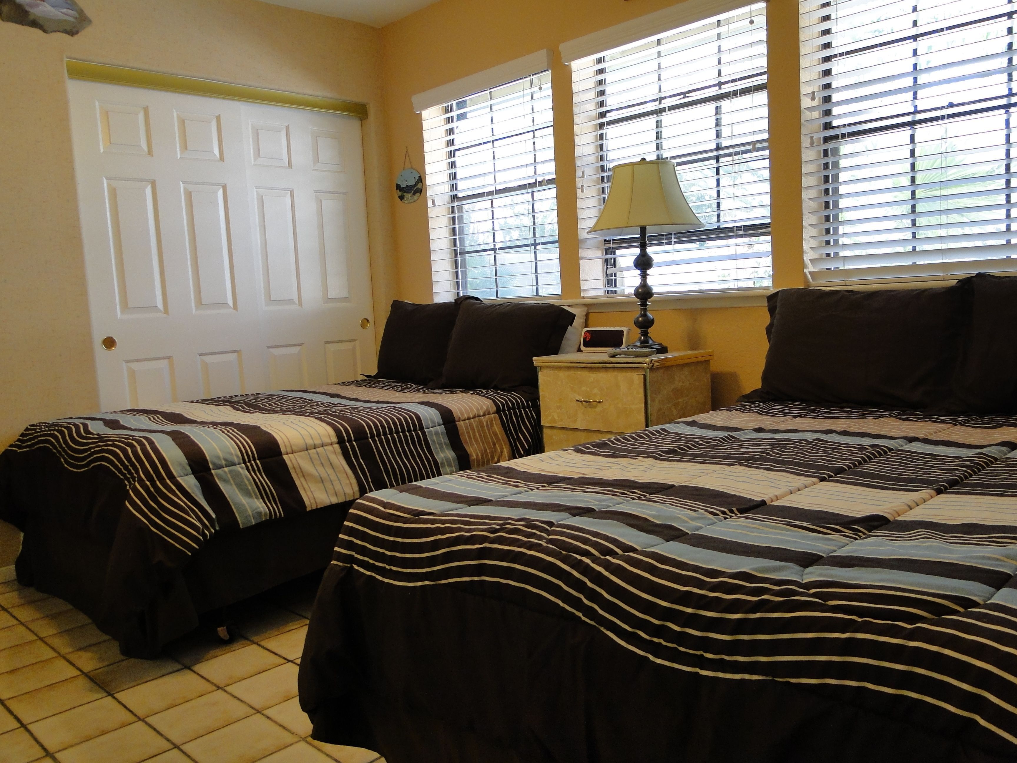 Custom Tropical Estate Minutes from the Las Vegas Strip