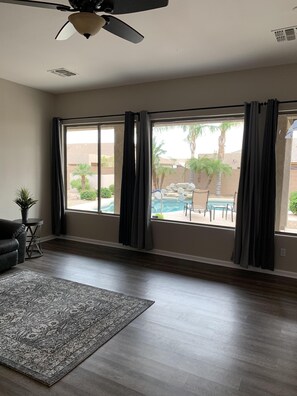 Interior - Newly updated 5 Bedroom home with private heated pool in Mesa (Mesa)