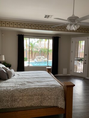5 bedrooms, iron/ironing board, WiFi, bed sheets - Newly updated 5 Bedroom home with private heated pool in Mesa (Mesa)